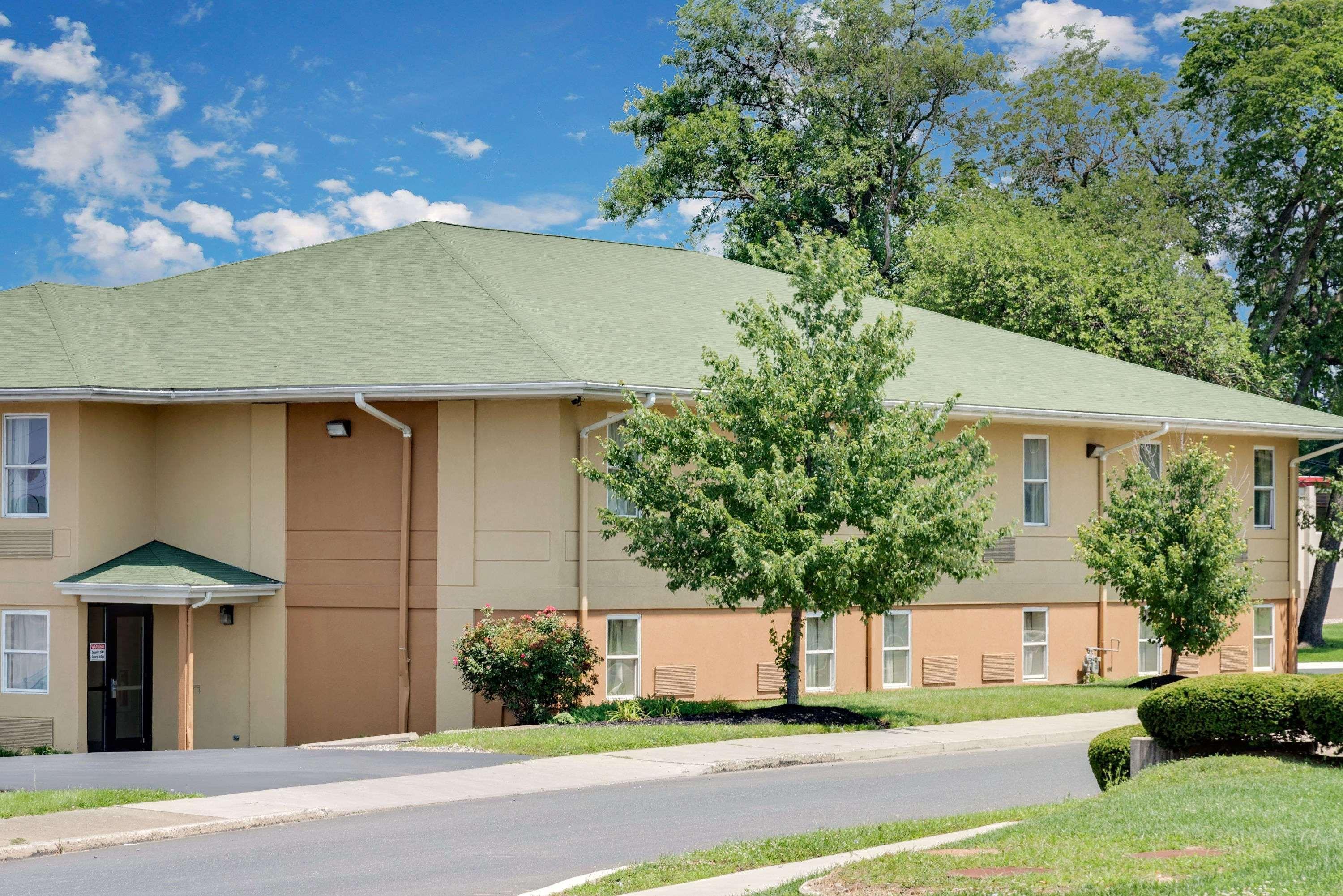 Super 8 By Wyndham Allentown Exterior foto